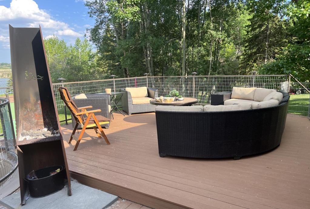 Roundhouse Grotto Bed & Breakfast Calgary Bagian luar foto